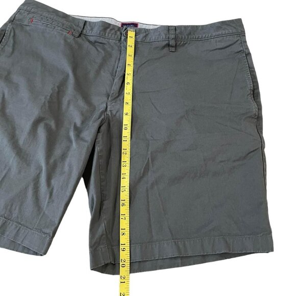 Untuckit Flat Front Shorts Men’s Size 42 Waist Hunter Green Golf Hiking - Picture 3 of 4